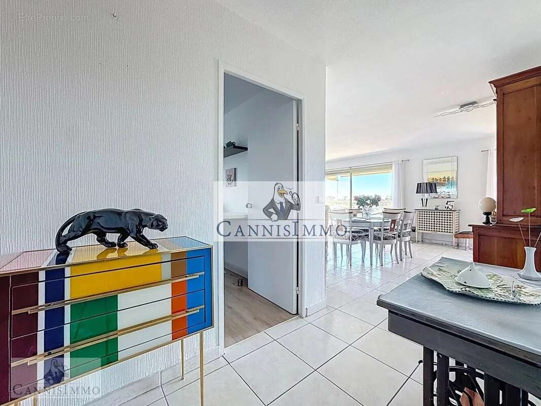 Appartement à MANDELIEU-LA-NAPOULE
