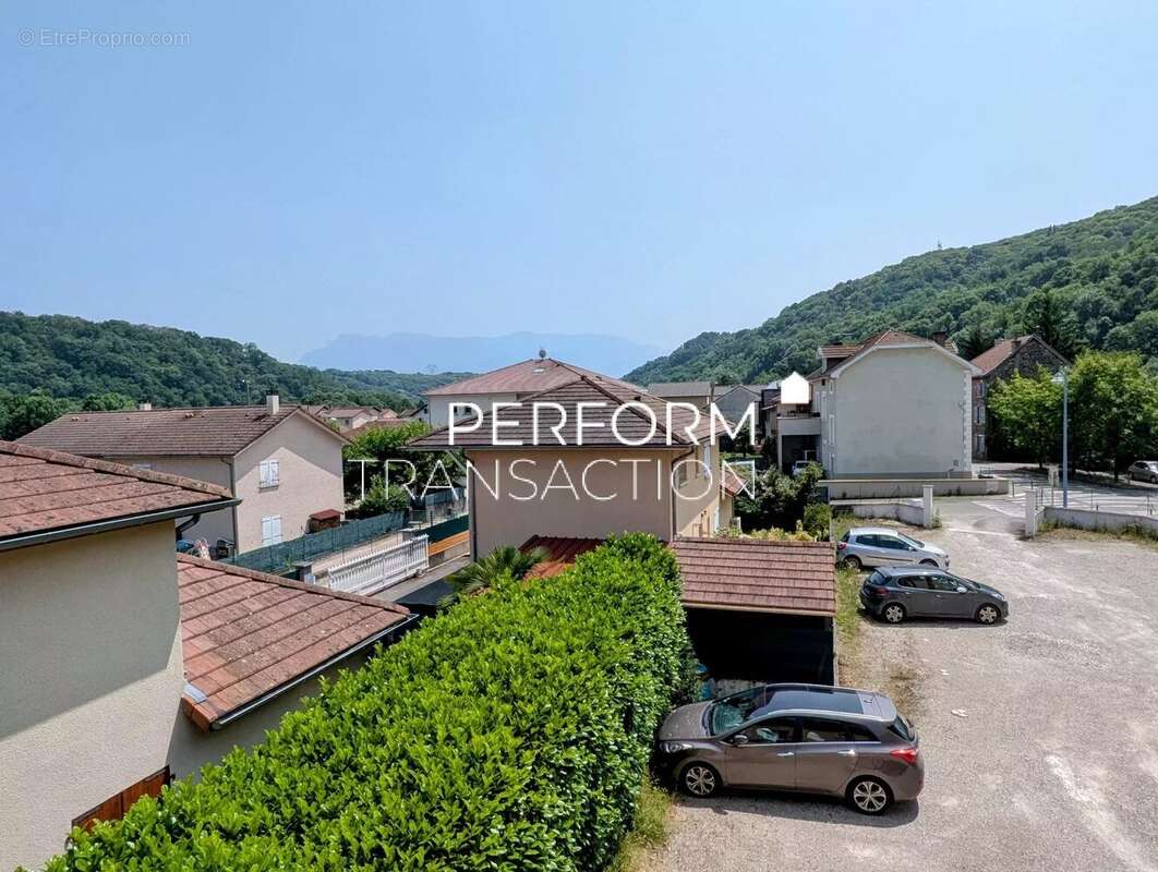 Appartement à RENAGE