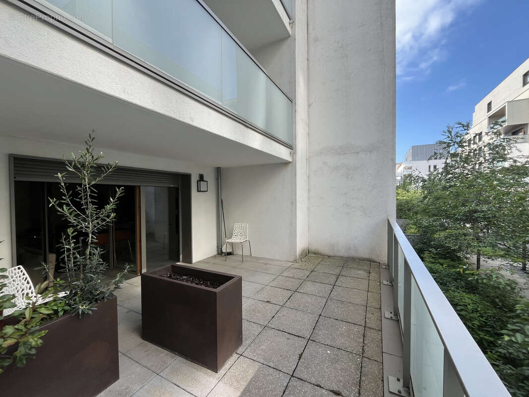 Appartement à LYON-8E