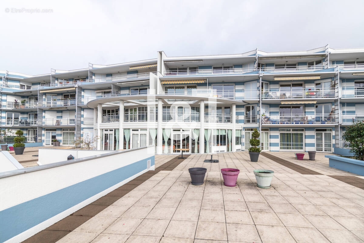 Appartement à MONT-SAINT-AIGNAN