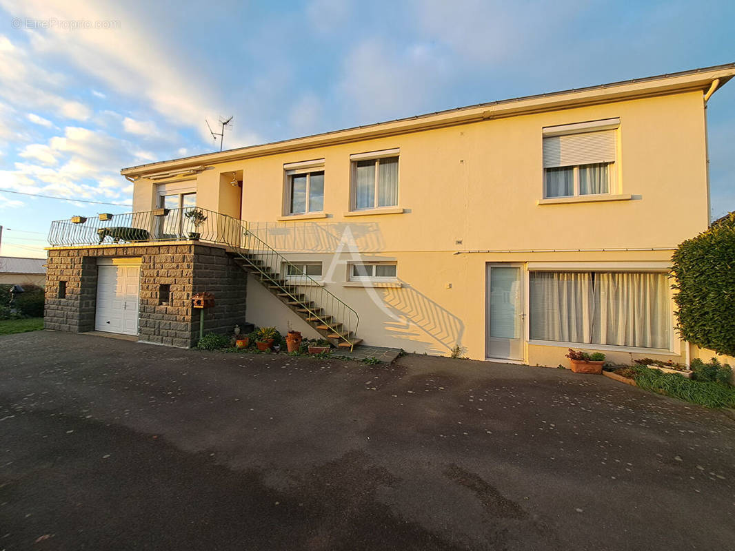 Maison à POUZAUGES