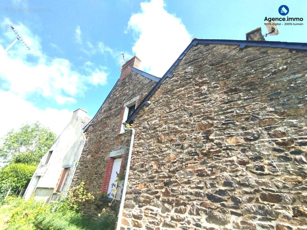 Maison à COMBLESSAC