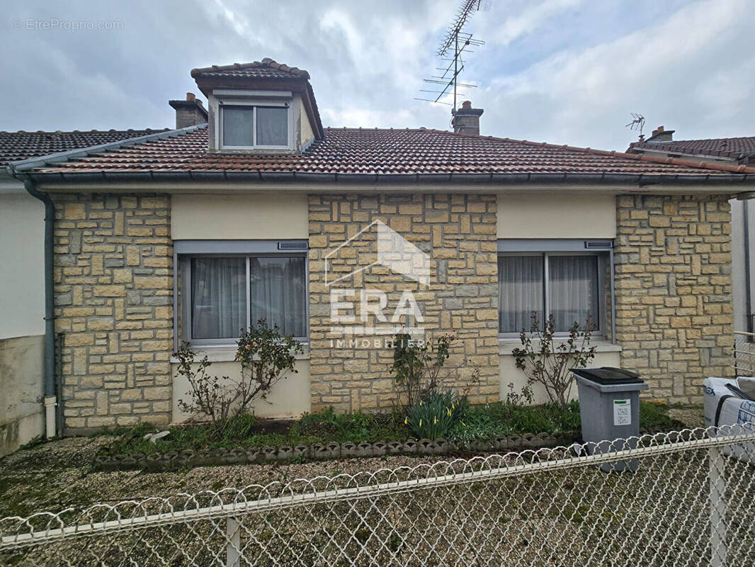 Maison à CHAUMONT