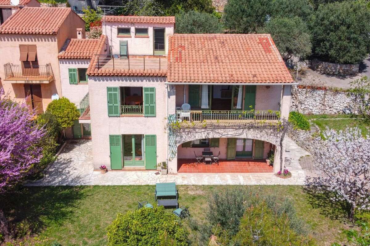 Maison à BEAUSOLEIL