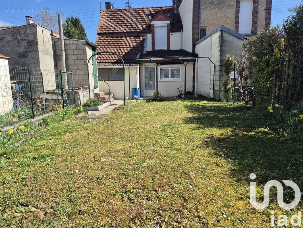 Photo 1 - Maison à ROMILLY-SUR-SEINE