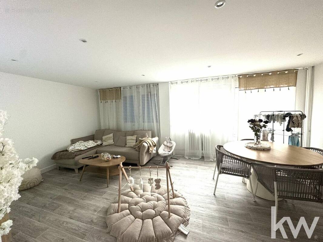 Appartement à SAINT-ETIENNE