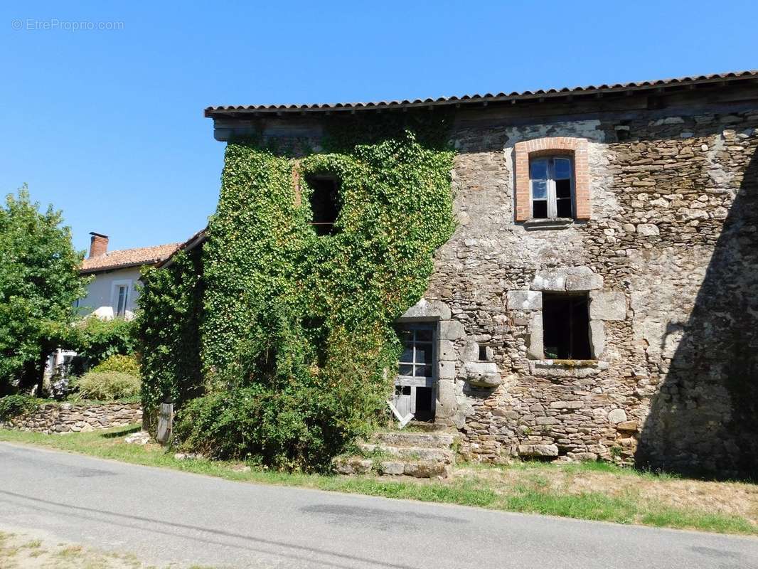 Maison à SAINT-MATHIEU