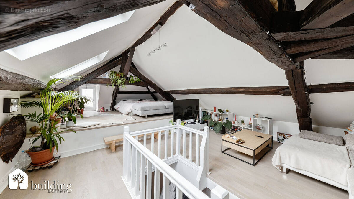 Appartement à COURBEVOIE