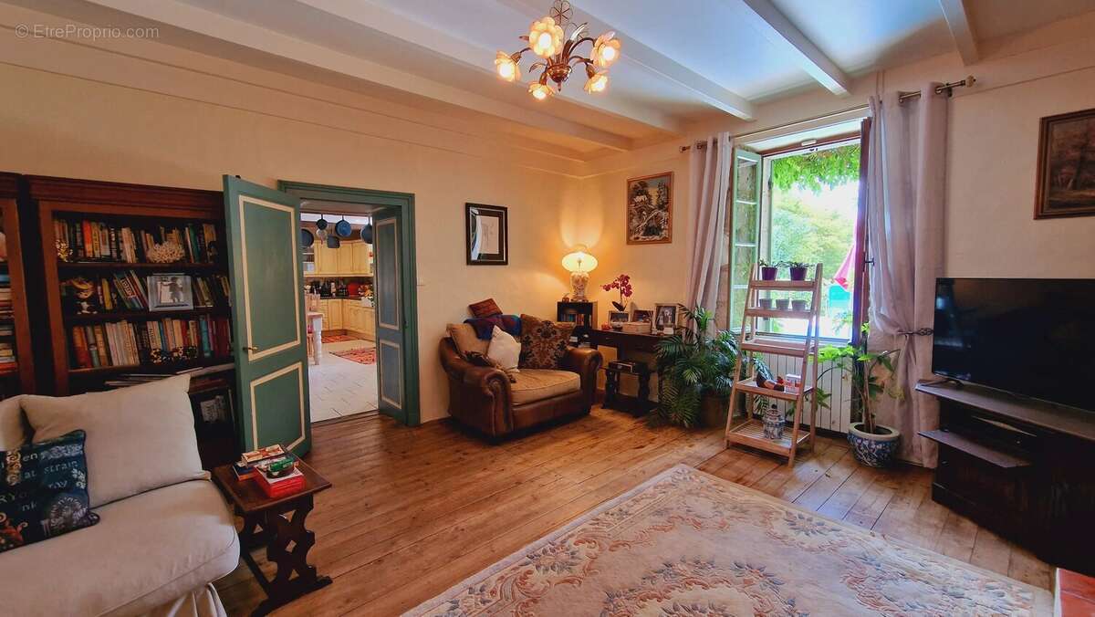Maison à EYMET