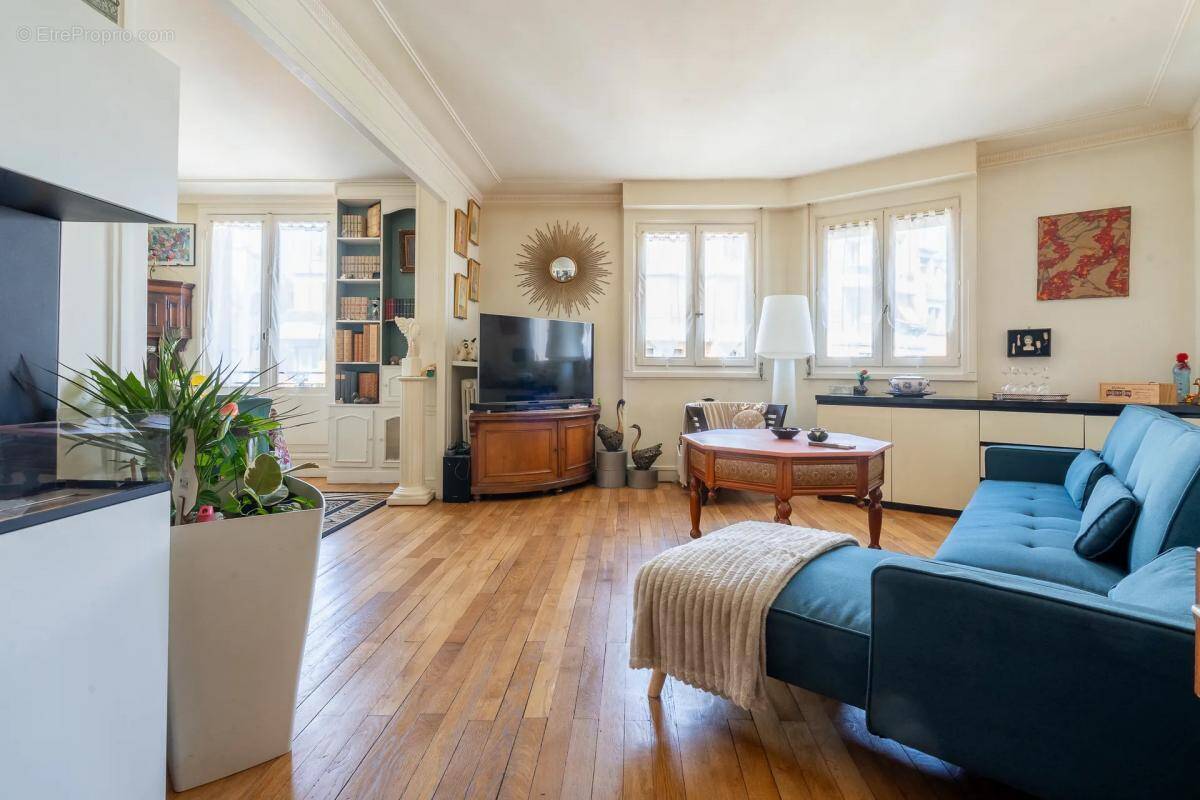 Appartement à PARIS-19E