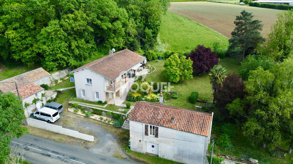 Maison à FONTENAY-LE-COMTE