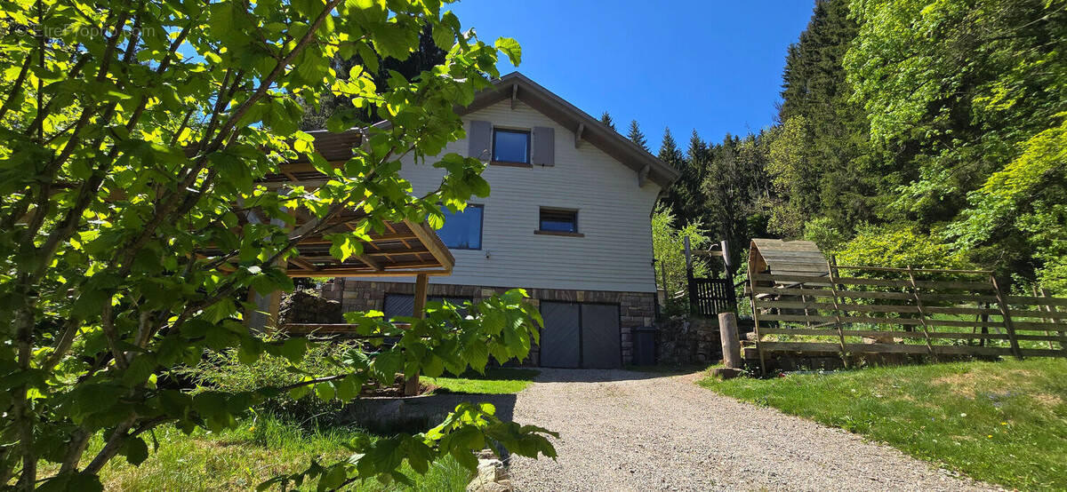 Maison à LE BONHOMME