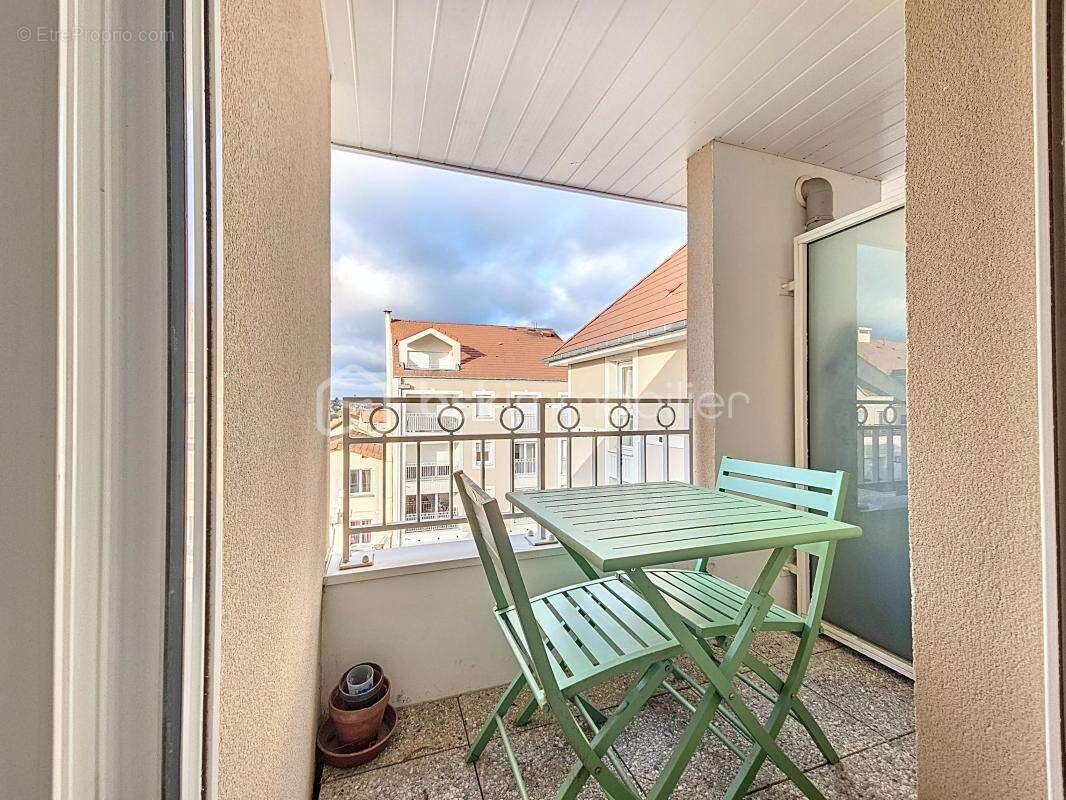 Appartement à BROU-SUR-CHANTEREINE