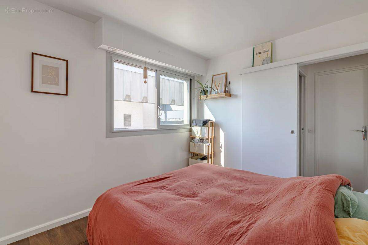 Appartement à PARIS-19E