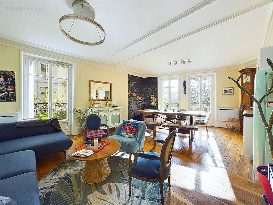 Appartement à PARIS-10E