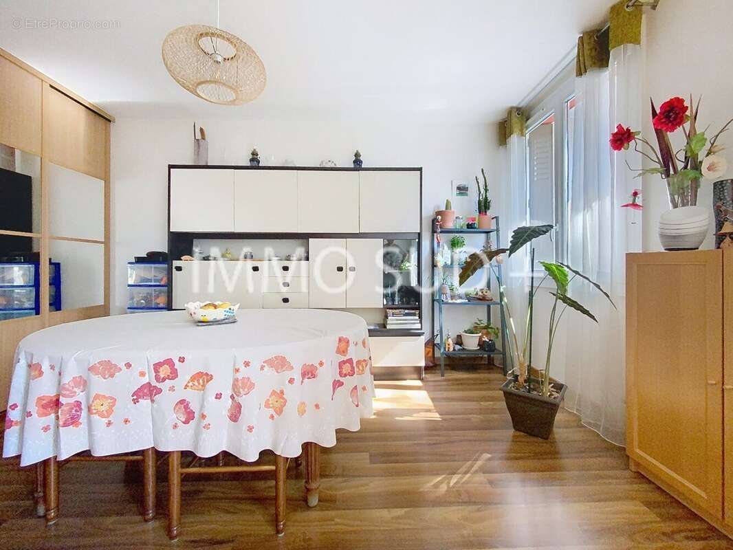 Appartement à LE PONT-DE-CLAIX