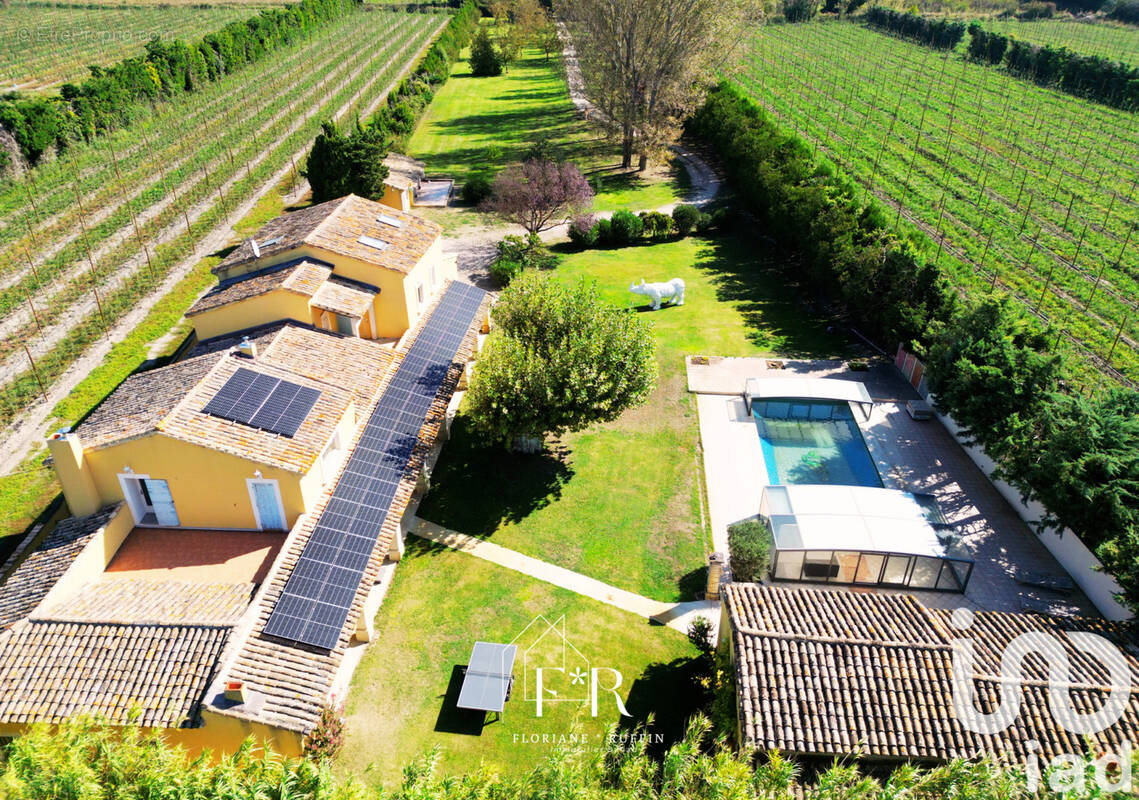 Photo 1 - Maison à ENTRAIGUES-SUR-LA-SORGUE