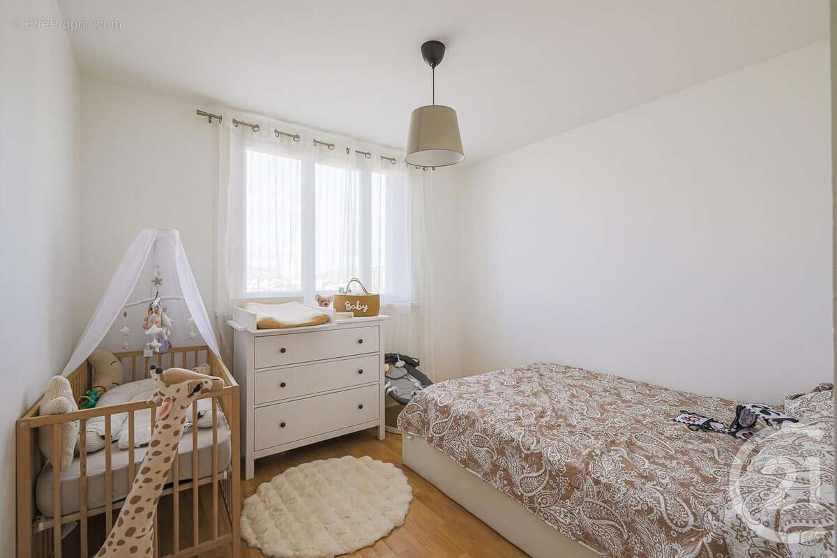 Appartement à LE PONT-DE-CLAIX