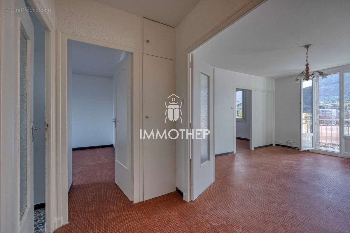 Appartement à LE PONT-DE-CLAIX