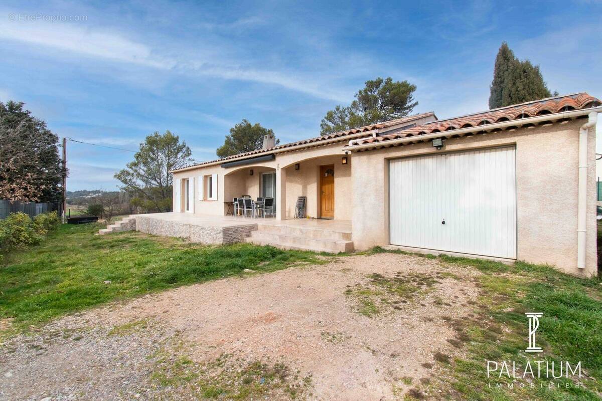 Maison à SAINT-JULIEN
