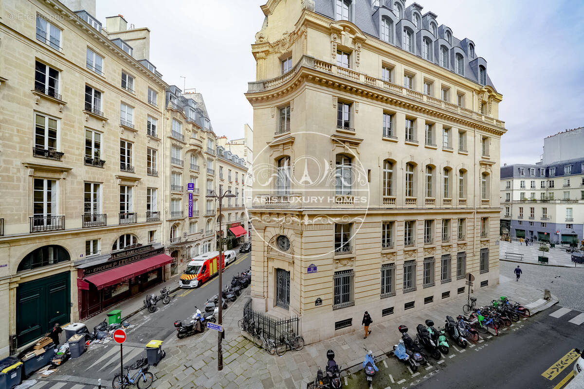 Appartement à PARIS-2E