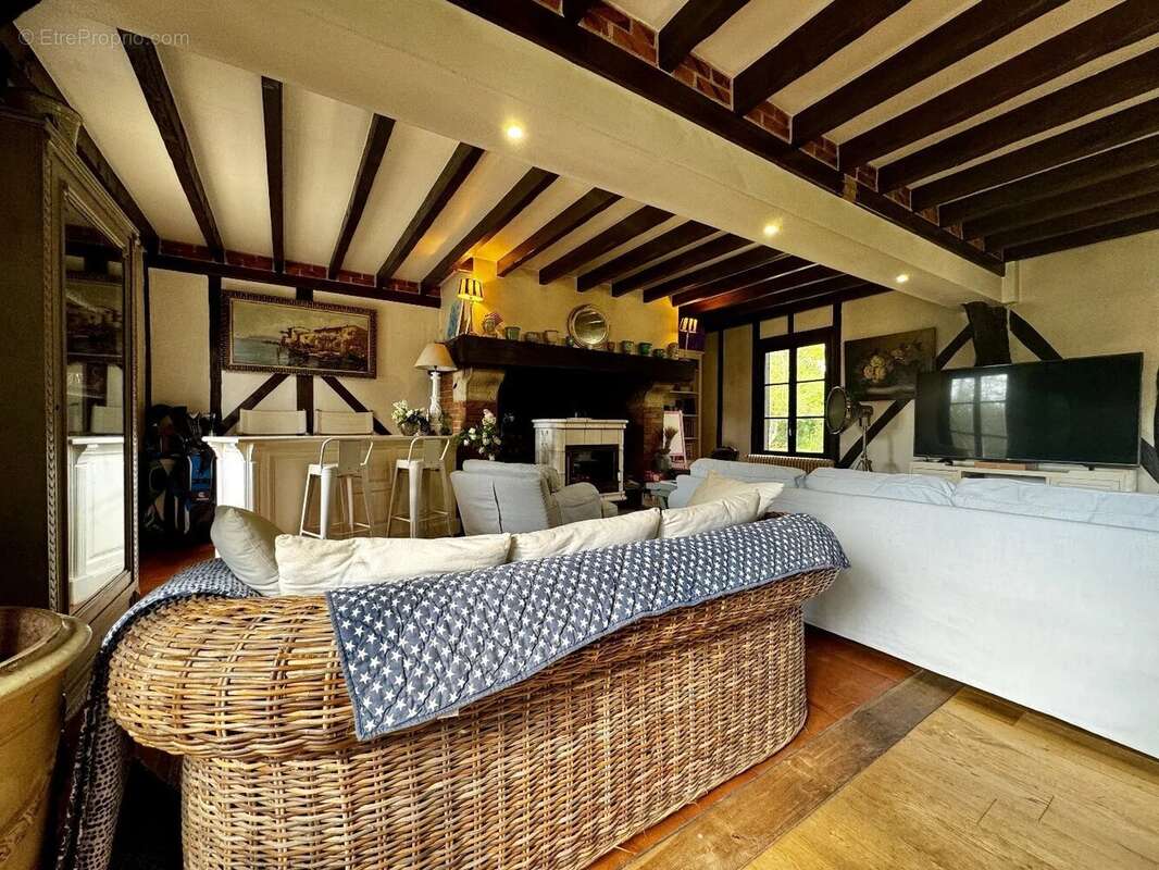 Maison à JOUY-LE-POTIER