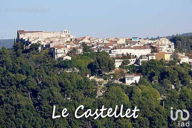 Photo 1 - Commerce à LE CASTELLET