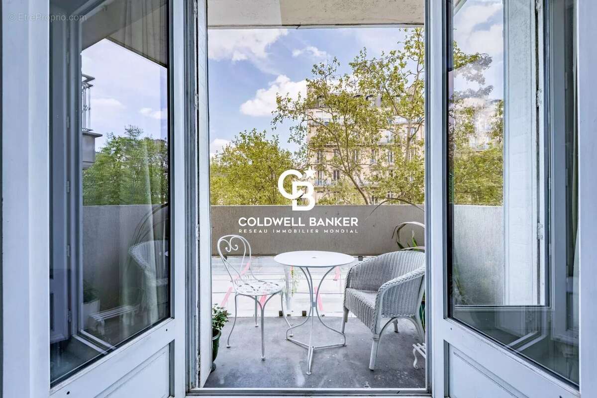 Appartement à PARIS-7E