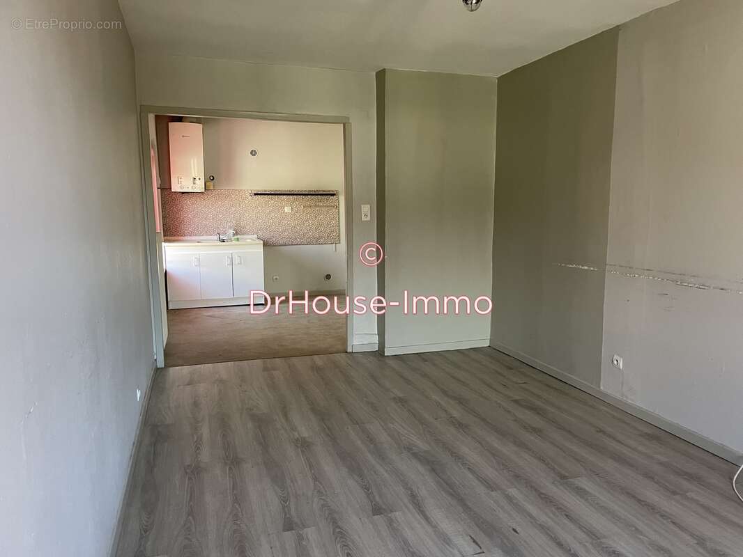 Appartement à UNIEUX
