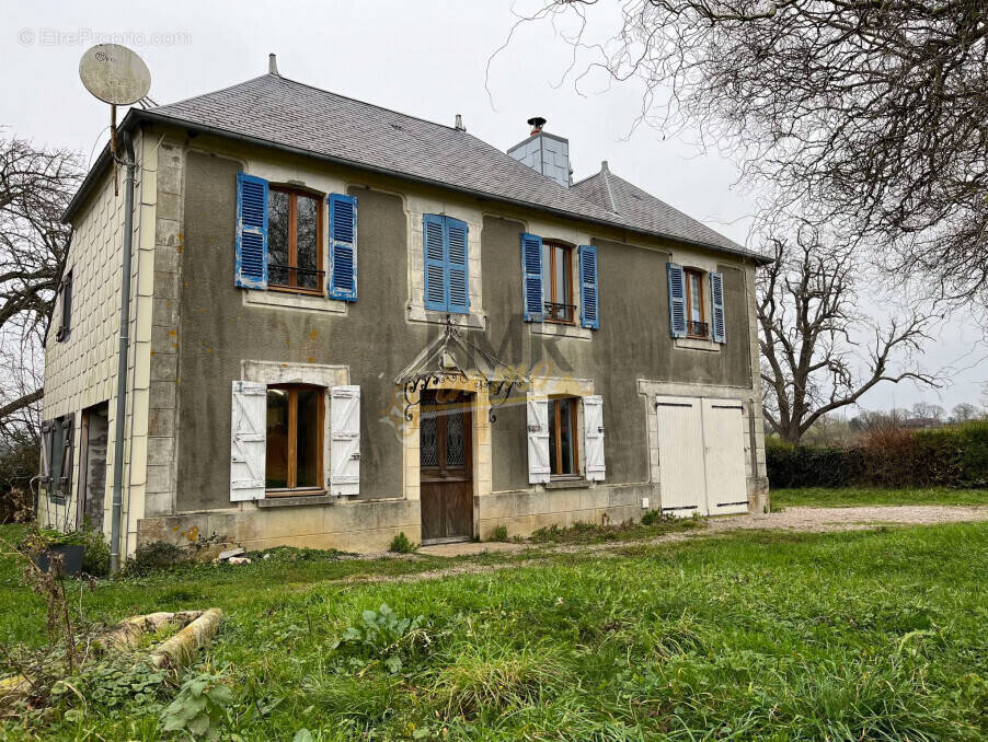 Maison à HIEVILLE