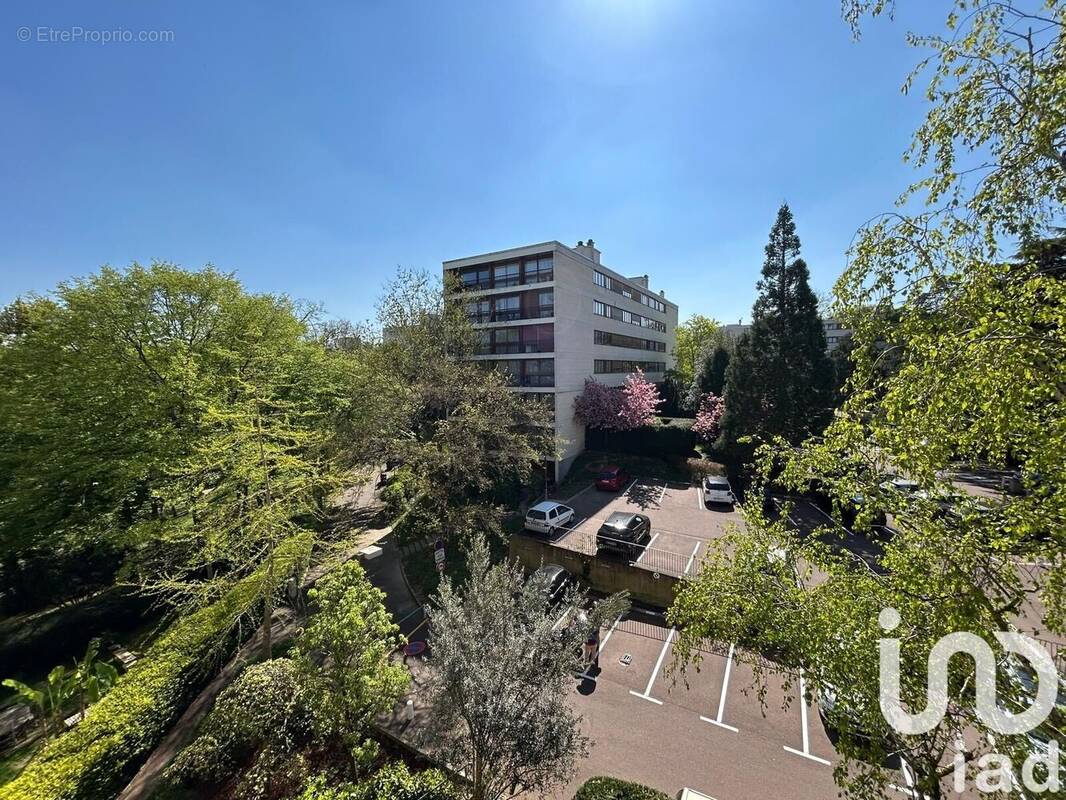 Photo 1 - Appartement à LA CELLE-SAINT-CLOUD