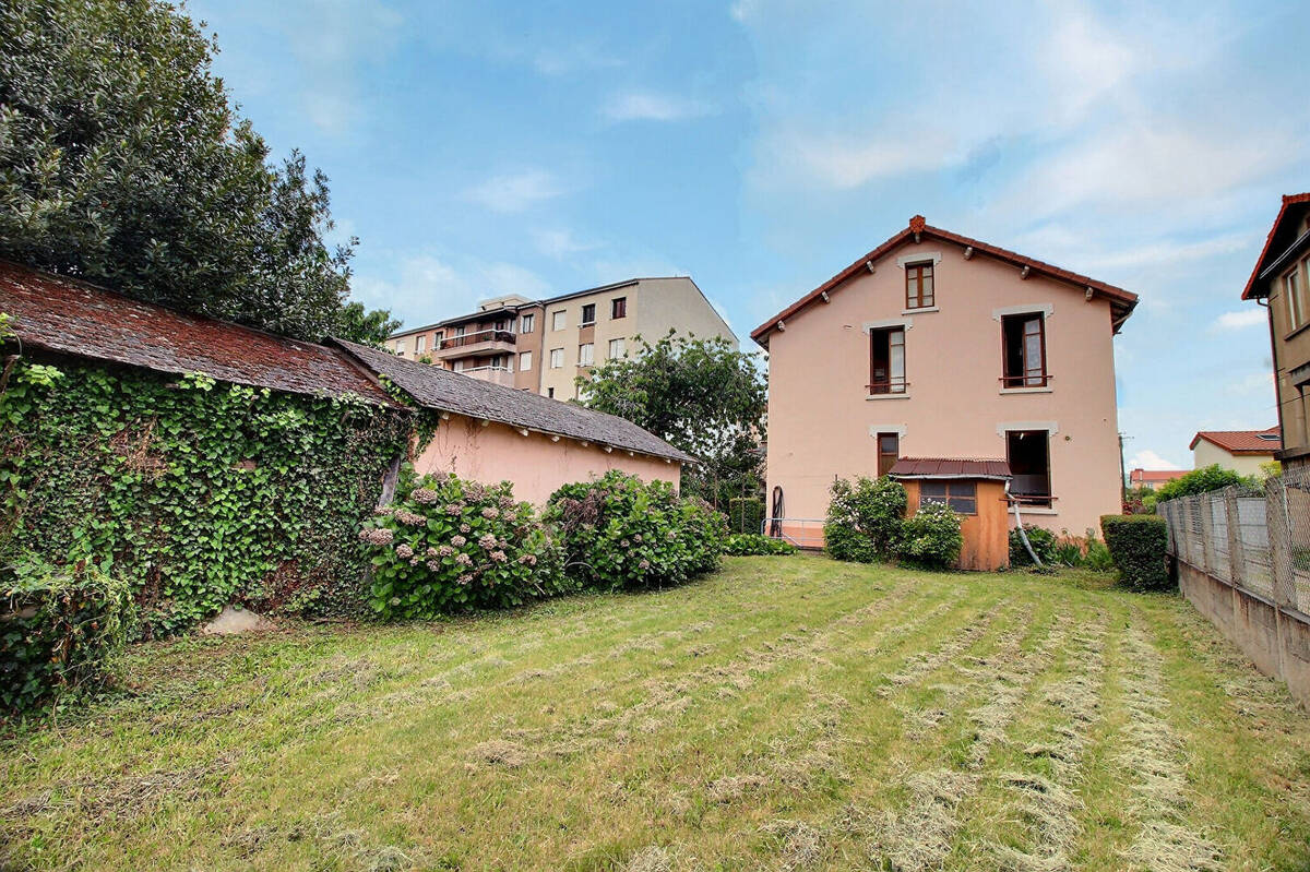 Maison à CLERMONT-FERRAND