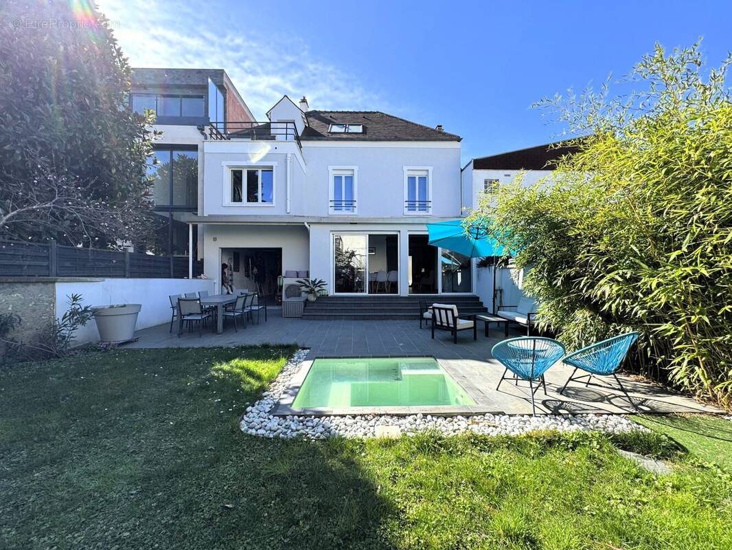 Maison à SAINT-MAUR-DES-FOSSES