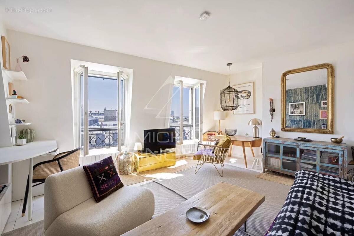 Appartement à PARIS-17E
