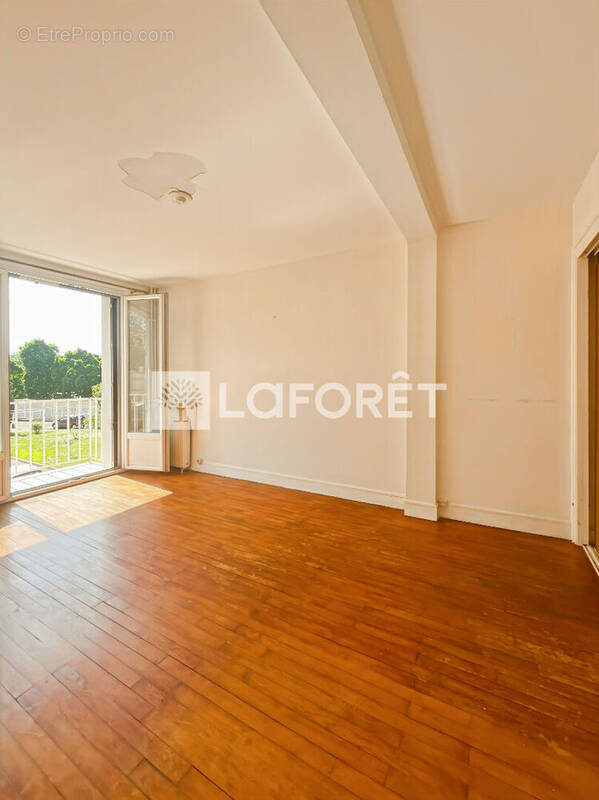 Appartement à MAISONS-ALFORT