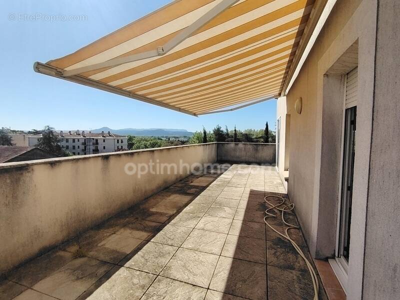 Appartement à PERTUIS
