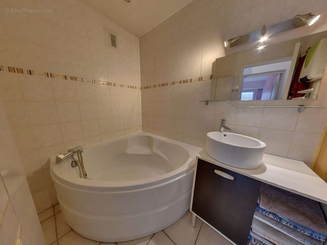 Appartement à LE PONT-DE-CLAIX