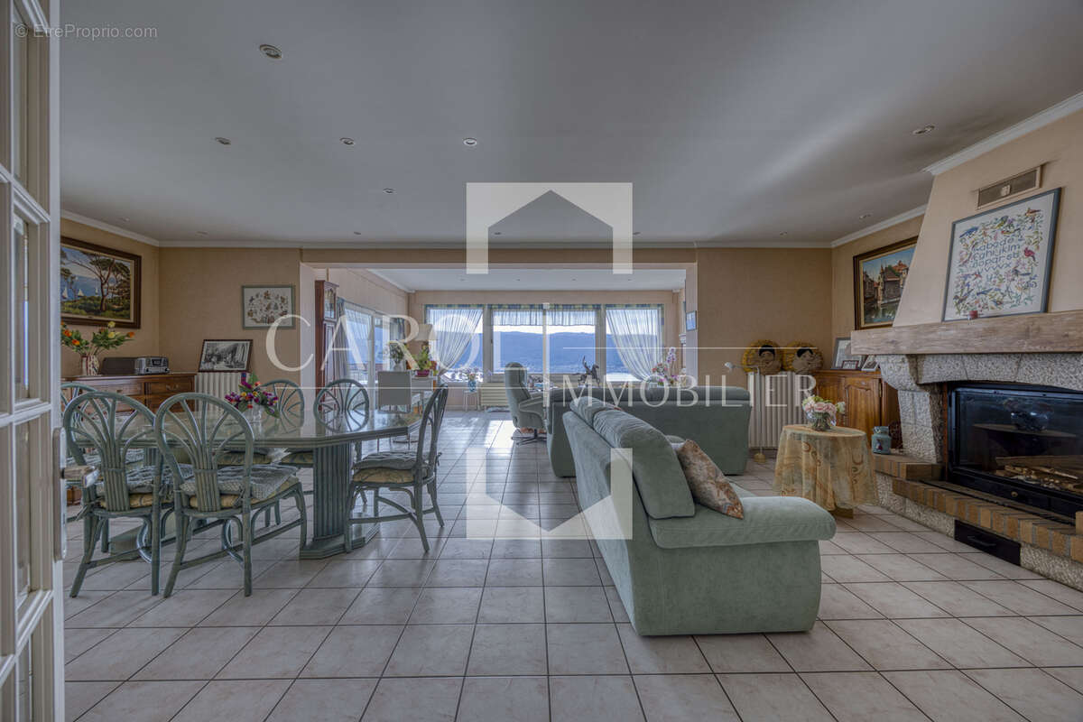 Maison à VEYRIER-DU-LAC