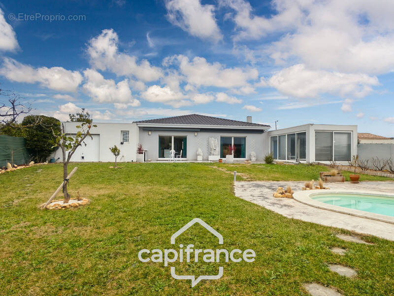Maison à CAVILLARGUES