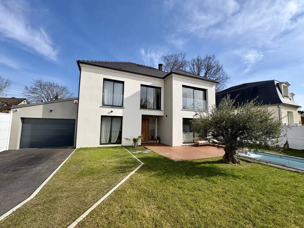 Maison à LE PLESSIS-TREVISE