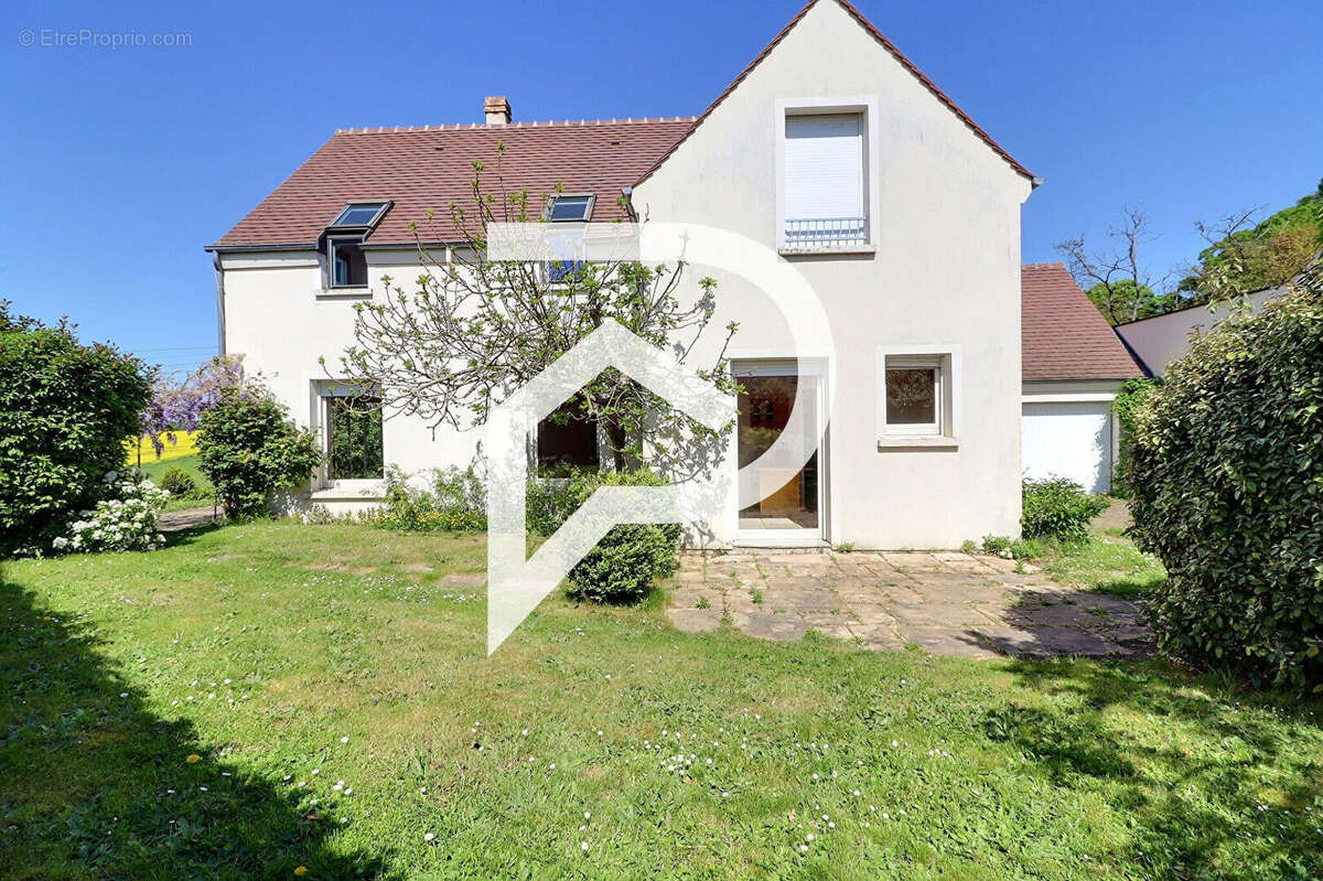 Maison à ENNERY