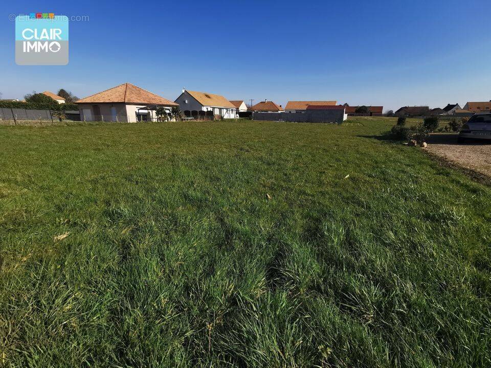 Terrain constructible à Marnay de 1 166m2 à 20min de - Terrain à MARNAY