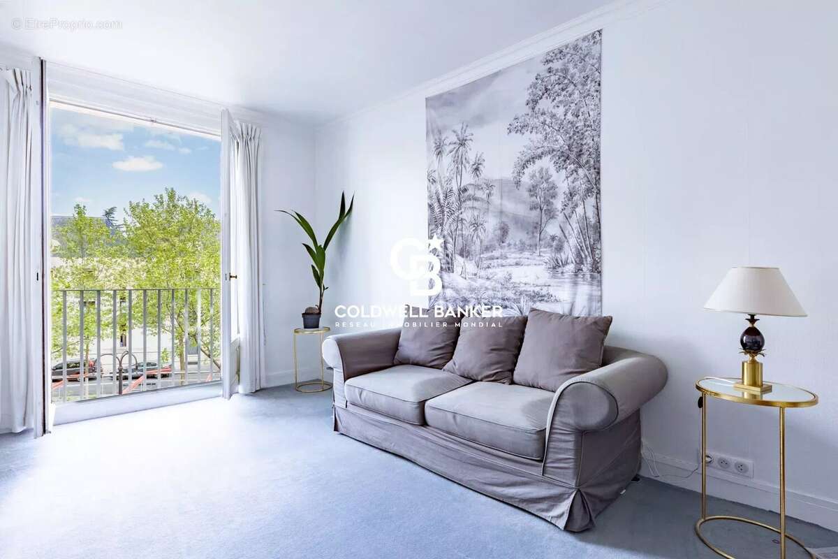 Appartement à PARIS-7E