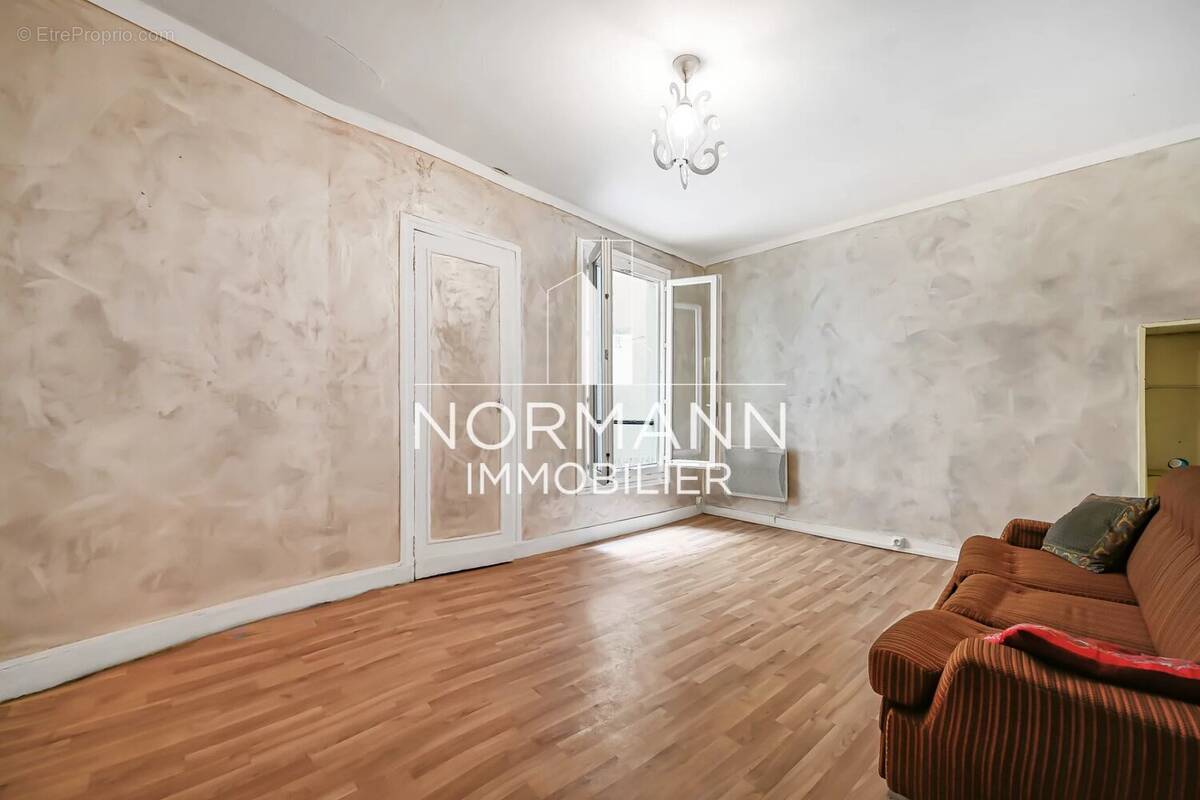 Appartement à PARIS-2E