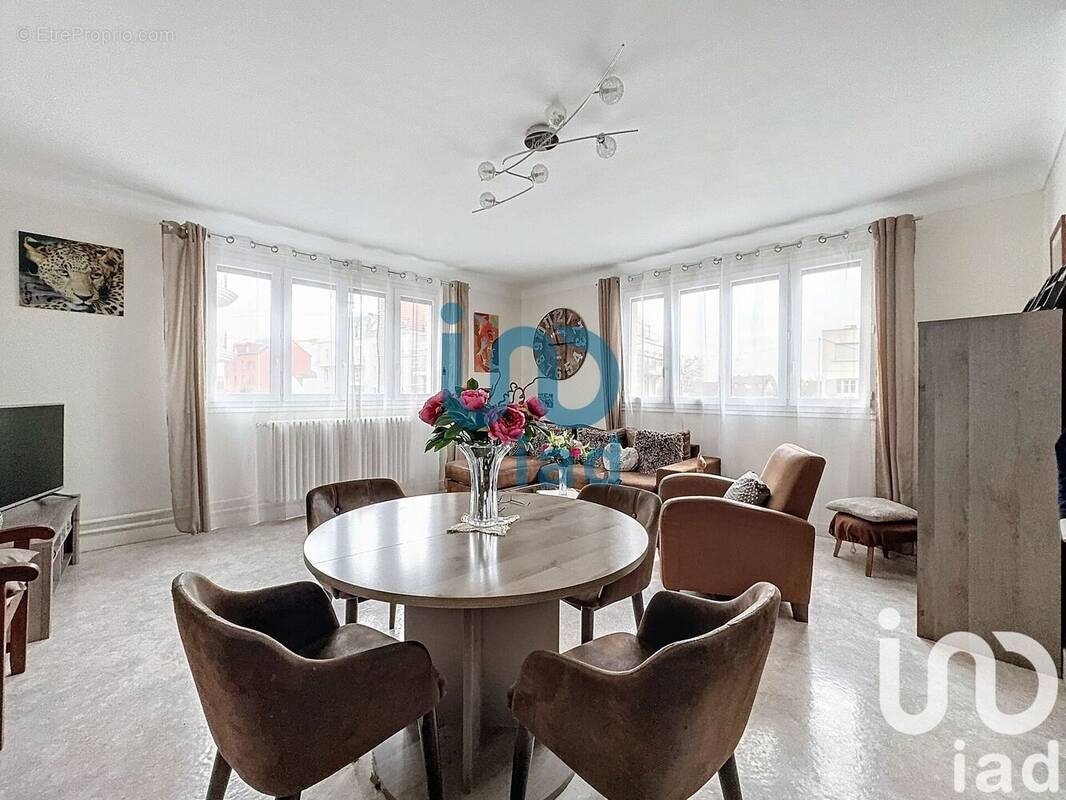 Photo 1 - Appartement à LE BLANC-MESNIL