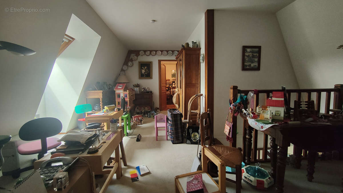 Maison à ONS-EN-BRAY