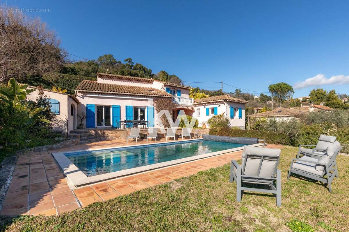 Maison à LES ADRETS-DE-L&#039;ESTEREL