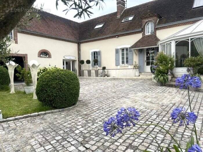 Maison à SAINT-PREST