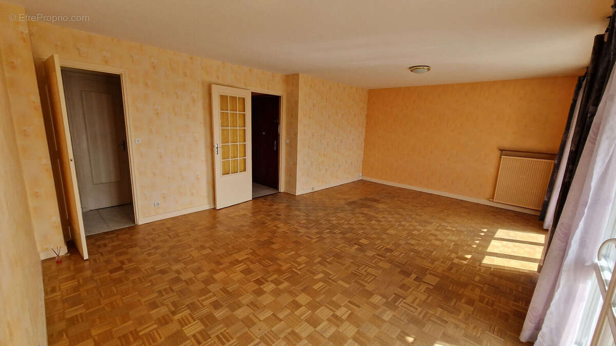 Appartement à CRAPONNE