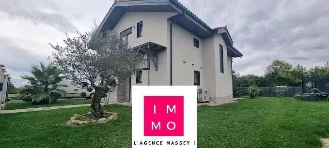 Maison à AUREILHAN